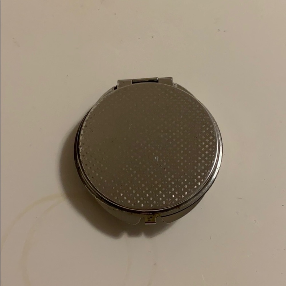Compact mirror - Picture 3 of 3